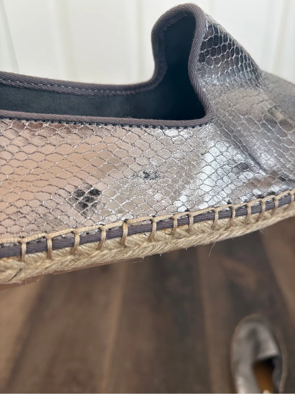 Dolce Vita Metallic Snake Print Embossed Espadrille Shoes NWOT